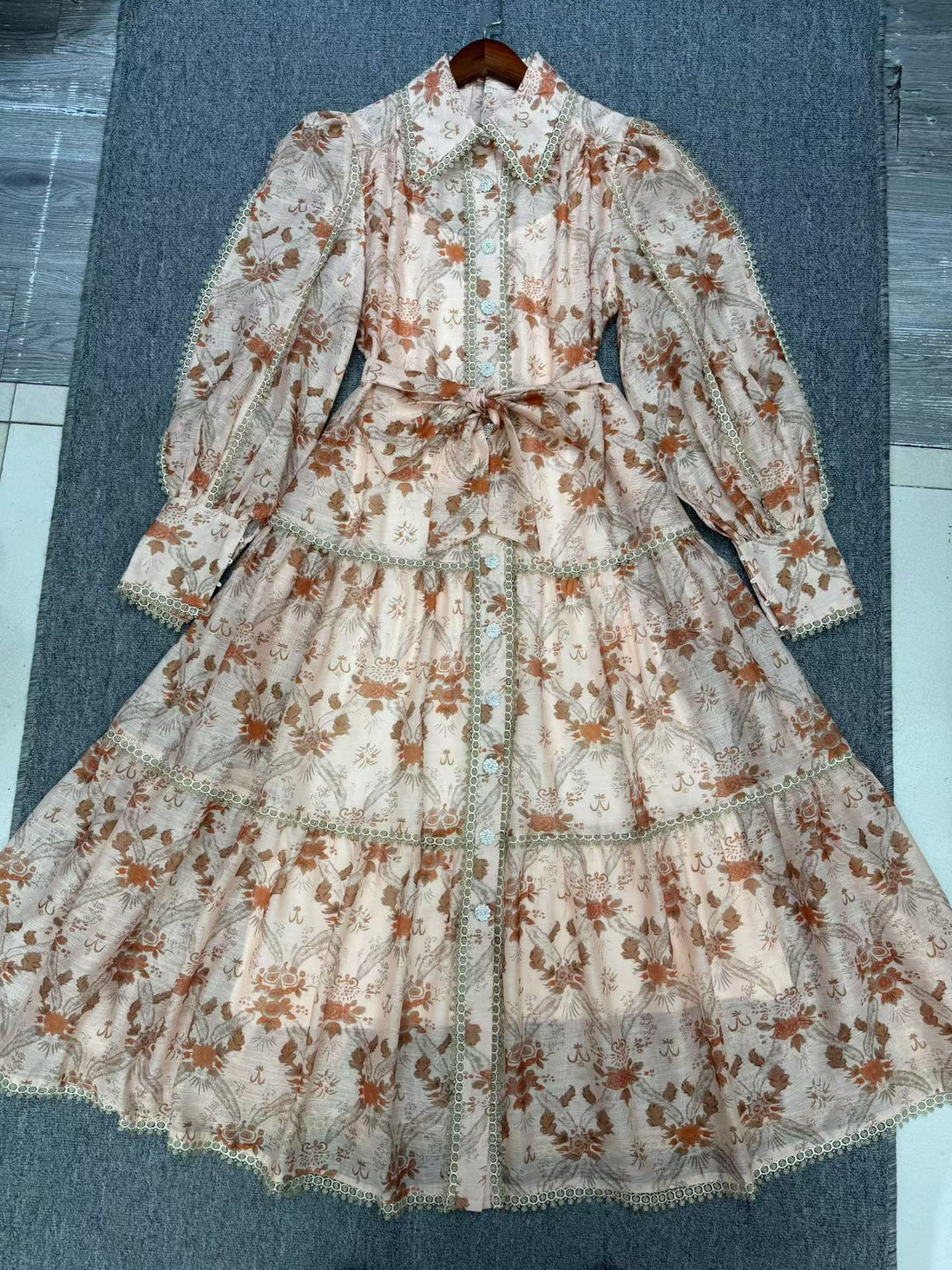 The Bellé Dress